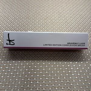 IT Cosmetics Heavenly Luxe Complexion Brush